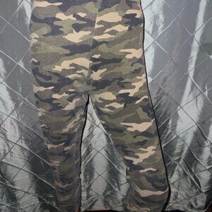 No Boundaries Women 2XL (19) Plus Size Camo Comfortable Cozy‎ Pull On Leggings